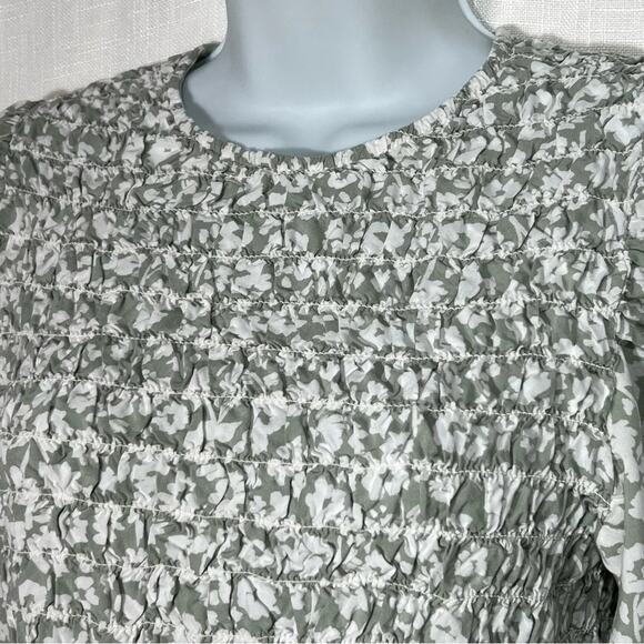 A New Day Floral Ruched Puff Sleeve Peplum Top Size Medium - Picture 3 of 7